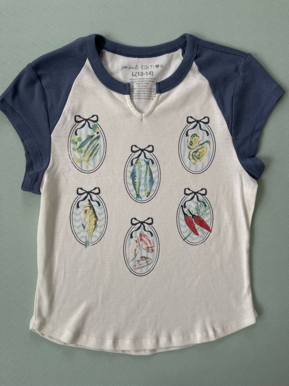 Womens Navy & Cream Graphic Raglan Tee Sz L